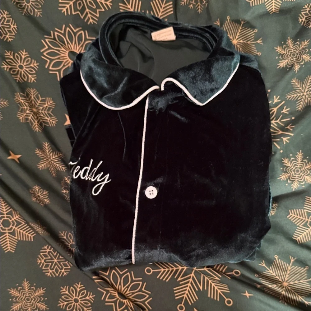 Velvet Pajama Set with Embroidered Detail (Teddy)